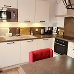 Ideal Famille Et Amis, 2 En 1 Maison, Patio Prive, Parking, Quartier Des Peintres Et Plages A Pieds