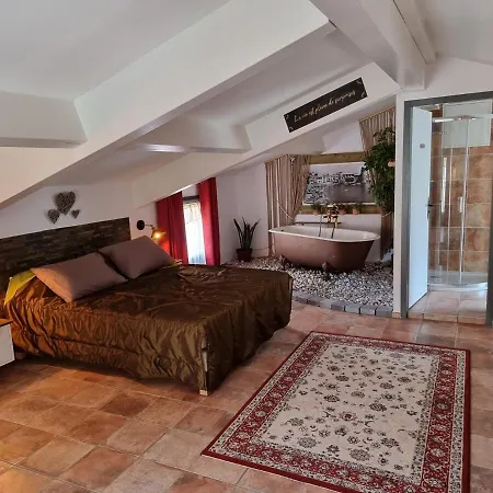 Holiday home Ideal Famille Et Amis, 2 En 1 Maison, Patio Prive, Parking, Quartier Des Peintres Et Plages A Pieds *