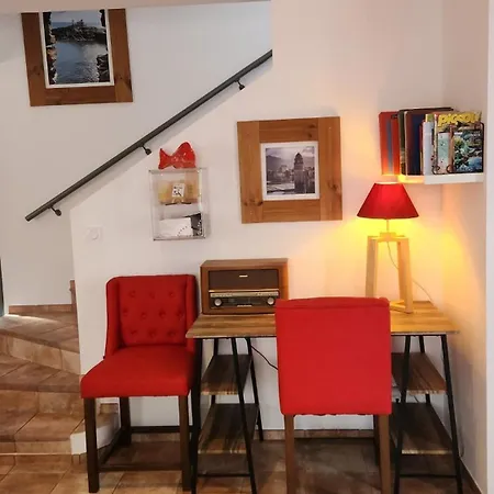 Holiday home Ideal Famille Et Amis, 2 En 1 Maison, Patio Prive, Parking, Quartier Des Peintres Et Plages A Pieds