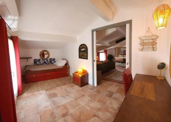 Ideal Famille Et Amis, 2 En 1 Maison, Patio Prive, Parking, Quartier Des Peintres Et Plages A Pieds Σπίτι διακοπών *