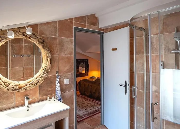 Ideal Famille Et Amis, 2 En 1 Maison, Patio Prive, Parking, Quartier Des Peintres Et Plages A Pieds Σπίτι διακοπών *